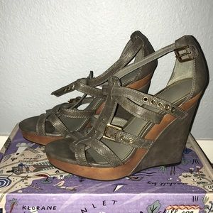 ELLE strappy wedges!